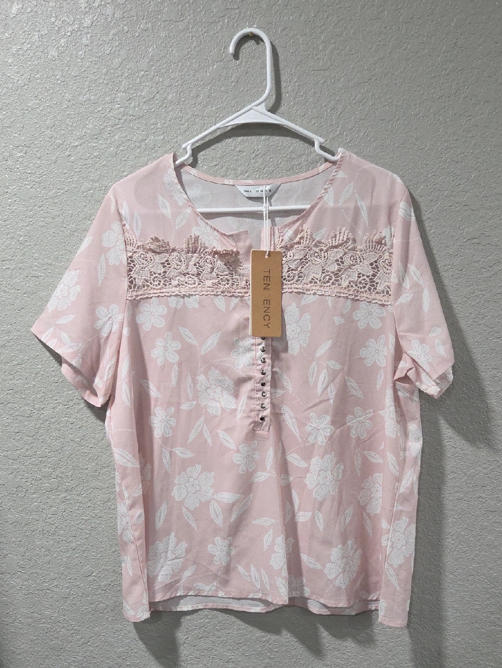 Tendency Pink Floral Lace-Yoke Short Sleeve Blouse